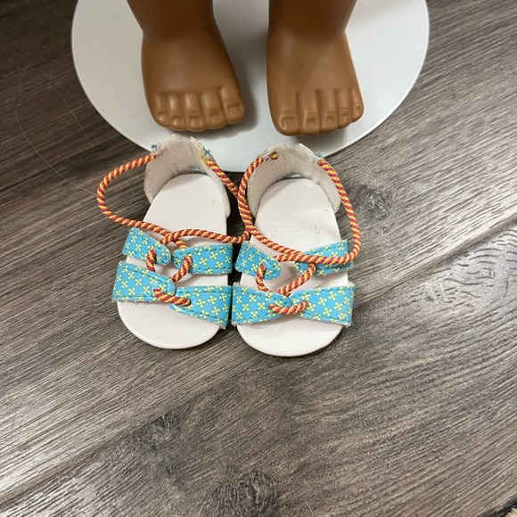 American Girl Doll Lea Clark - complete with book in box - Picture 2 of 7